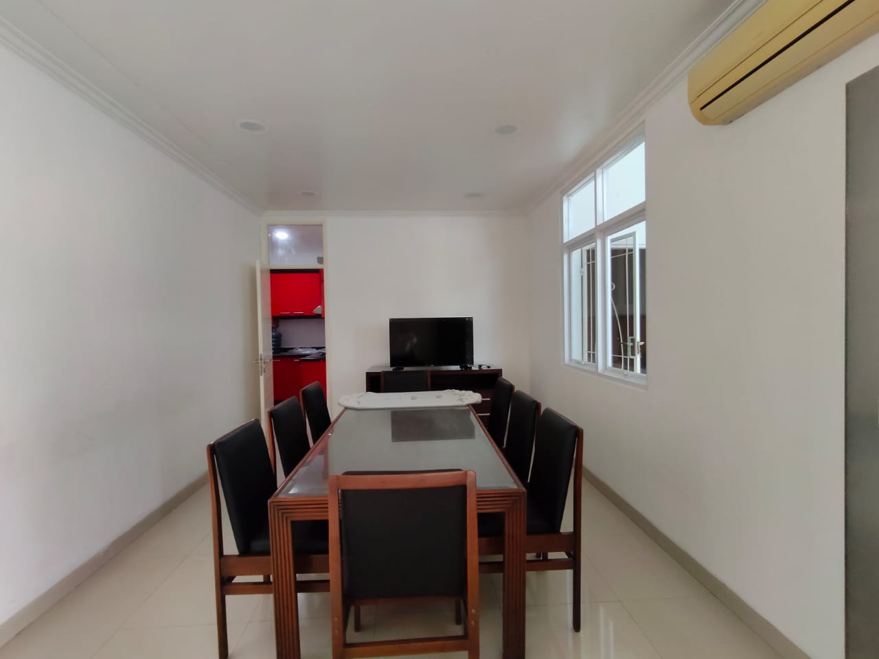 Rumah Disewakan di Cluster Taman Beverly Lippo Cikarang